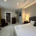 Pine Hotel